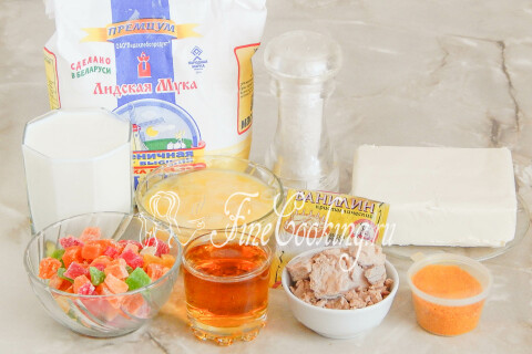 Мука, молоко, масло, сахар, яичные желтки и дрожжи — продукты для теста куличей