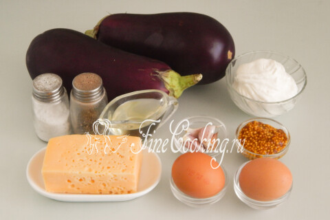 Продукты для баклажанов с сыром: баклажаны, сыр, яйца, сметана, чеснок и горчица