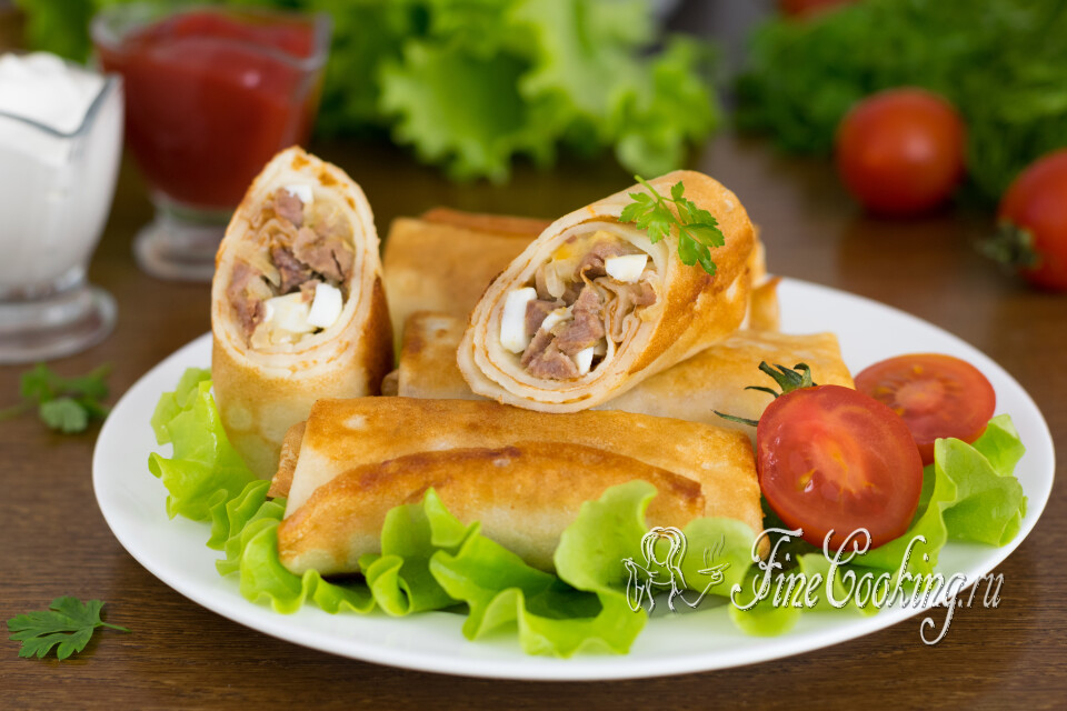 Блинчики с языком и яйцами — готовое блюдо