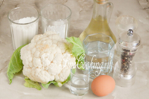 Продукты для цветной капусты в кляре: капуста, газированная вода, мука, крахмал, яйцо и водка