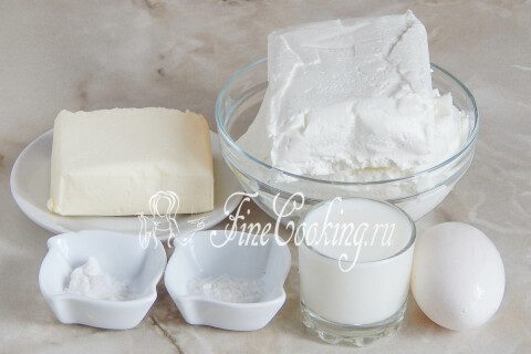 Продукты для плавленого сыра: творог, сливочное масло, яйцо, молоко и сода