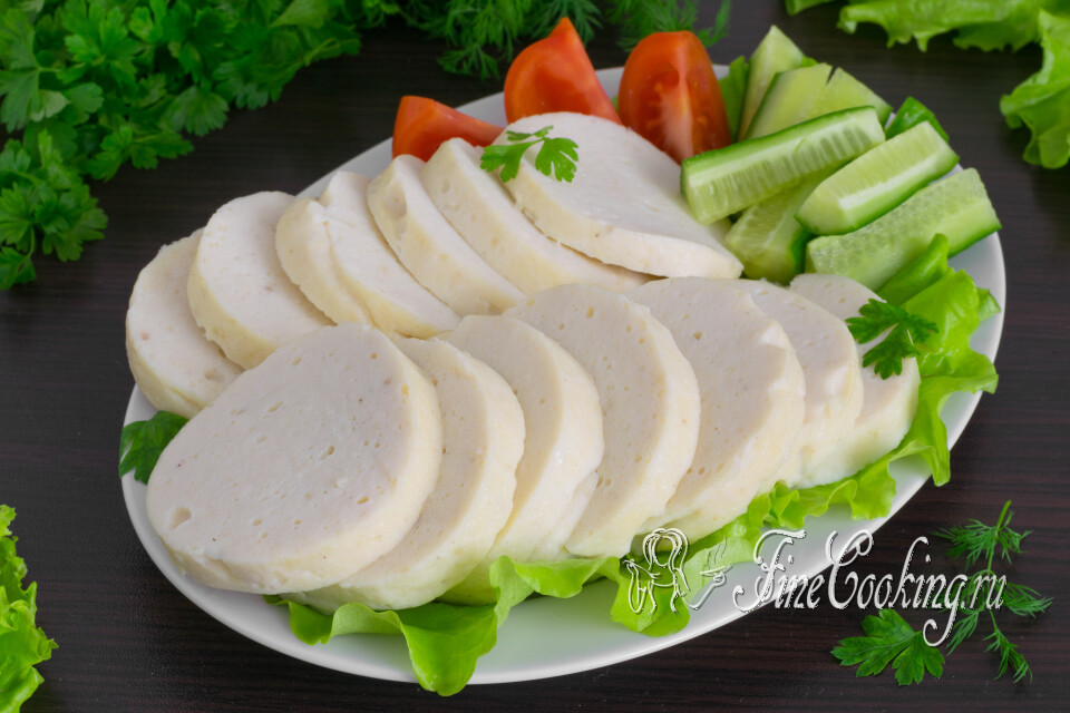 Домашняя куриная колбаса — готовое блюдо