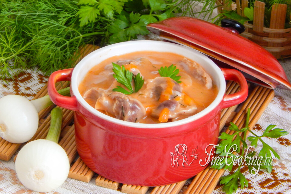 Гуляш из куриных желудков — готовое блюдо