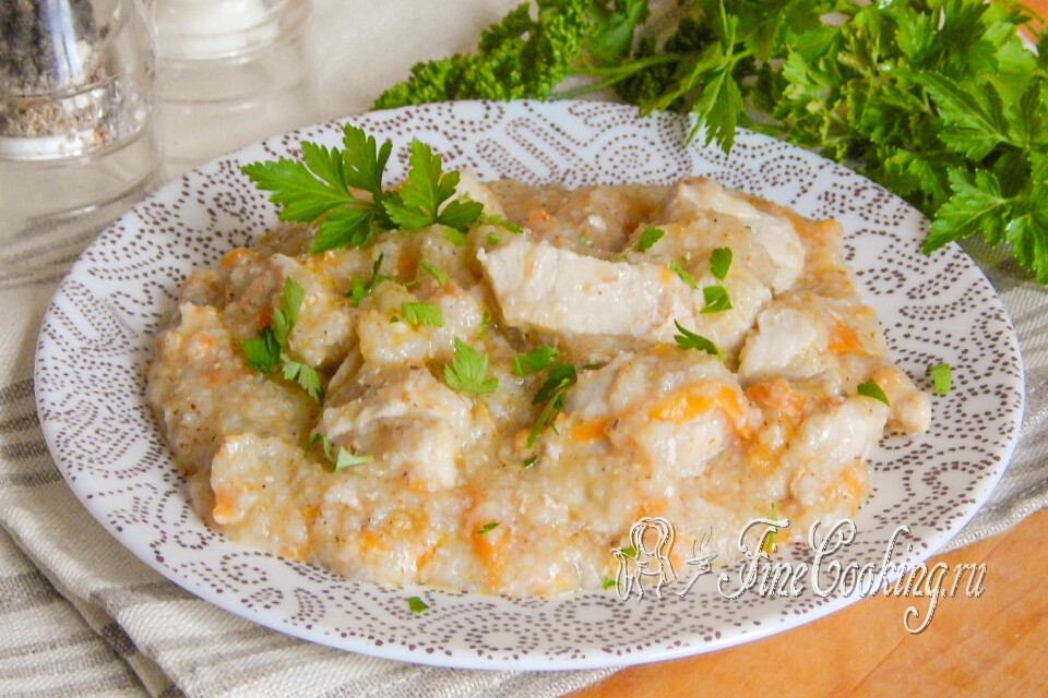 Ячневая каша с курицей в мультиварке — готовое блюдо