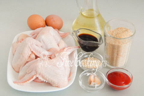 Продукты для крылышек Бон-бон: куриные крылышки, соевый соус, кетчуп, яйца, сухари и чеснок