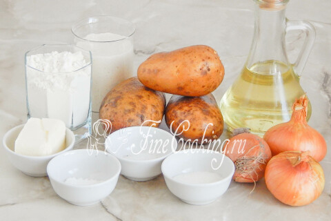 Продукты для лепёшек с картошкой: закваска, мука, картофель и репчатый лук