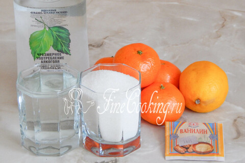 Продукты для ликёра: мандарины, водка, сахар, вода, лимонный сок и ванилин