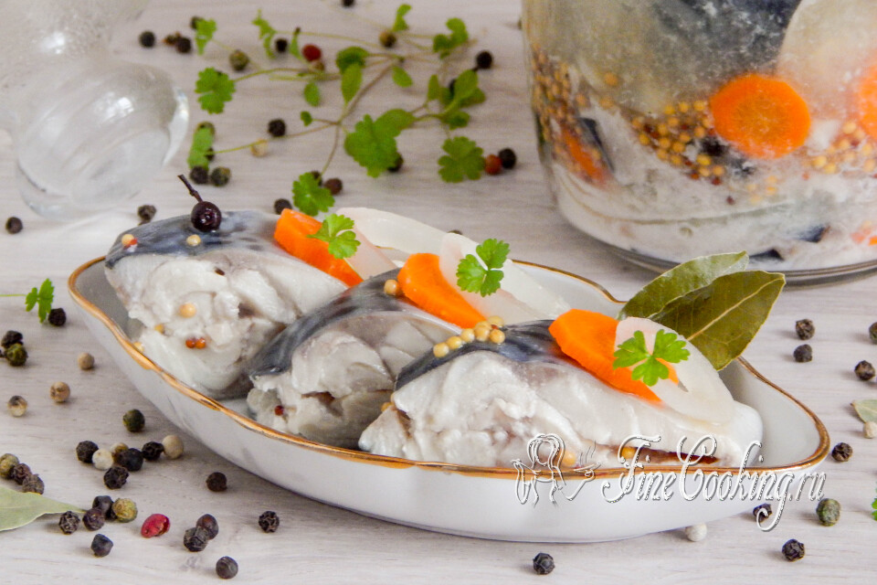 Маринованная скумбрия в домашних условиях — готовое блюдо