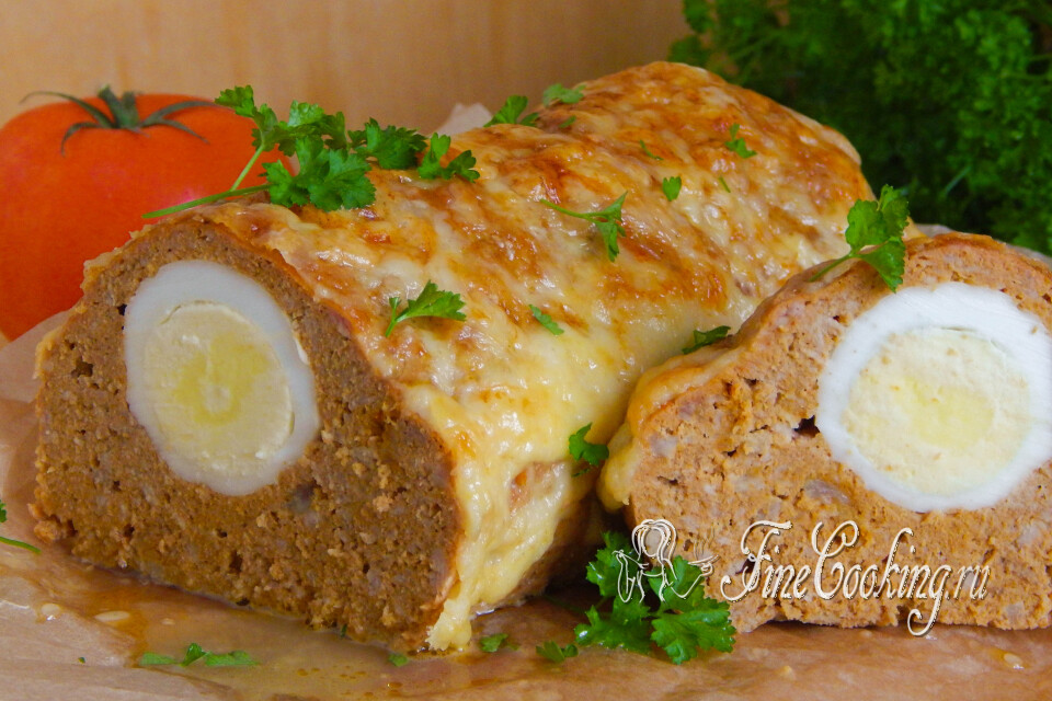 Митлоф (мясной хлеб) с яйцом — готовое блюдо