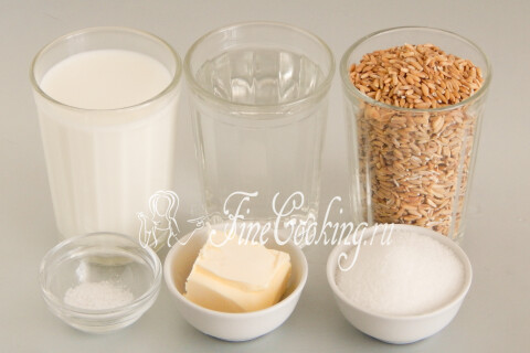 Продукты для овсяной каши: овсяная крупа, вода, молоко, сахар, соль и сливочное масло