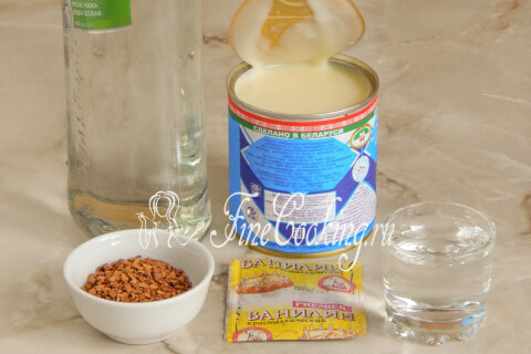 Продукты для молочно-кофейного ликера: сгущённое молоко, водка, растворимый кофе и ванилин