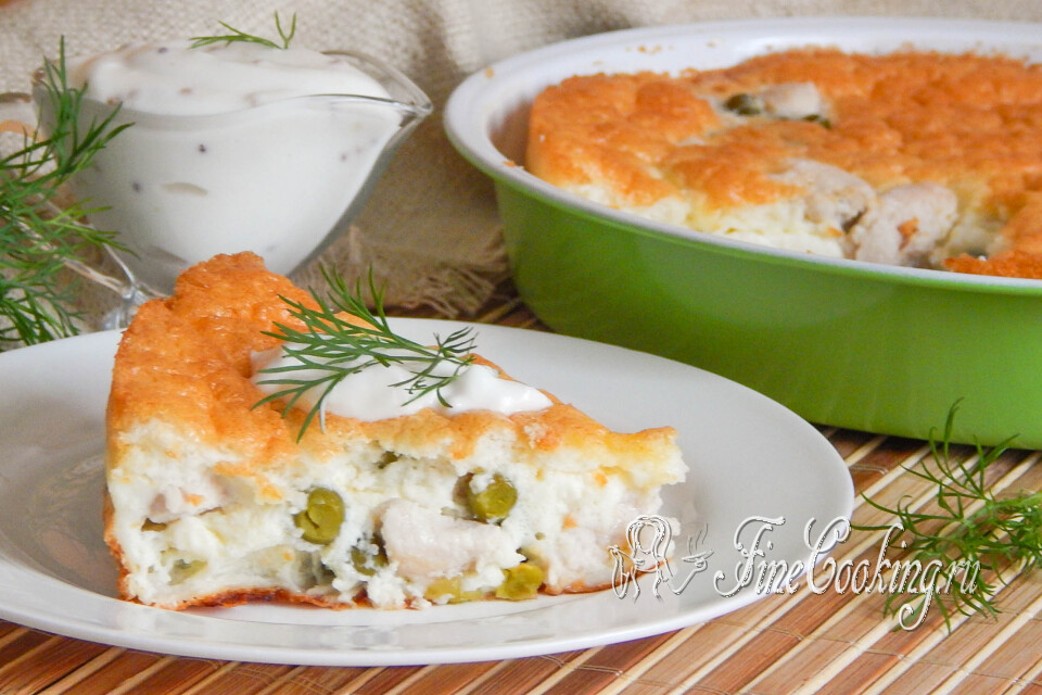Омлет с курицей и горошком — готовое блюдо