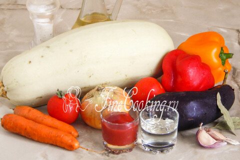 Продукты для овощной икры на зиму: сладкий перец, кабачок, баклажаны, морковь, лук и помидоры