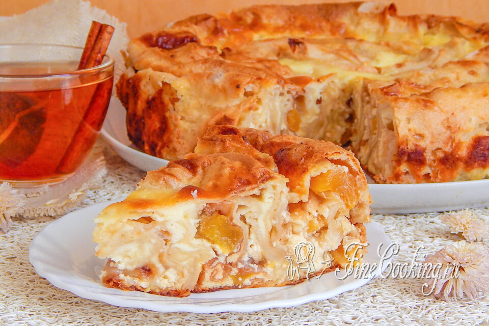 Пирог из лаваша с творогом и персиками — готовое блюдо
