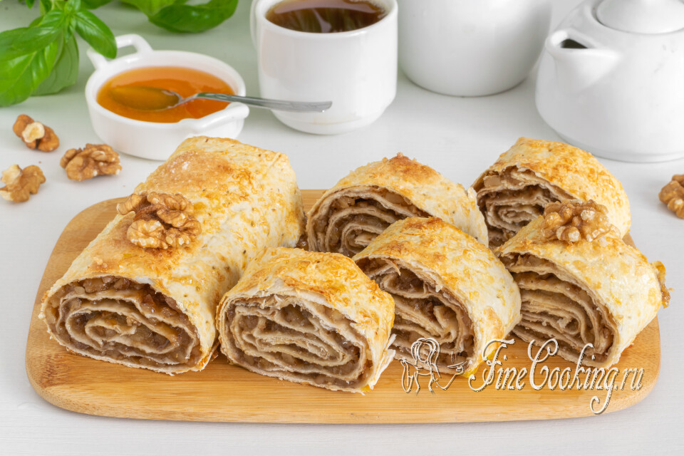 Рулет из лаваша с орехами и джемом — готовое блюдо