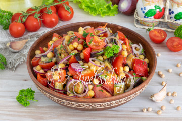 Салат с баклажанами и нутом