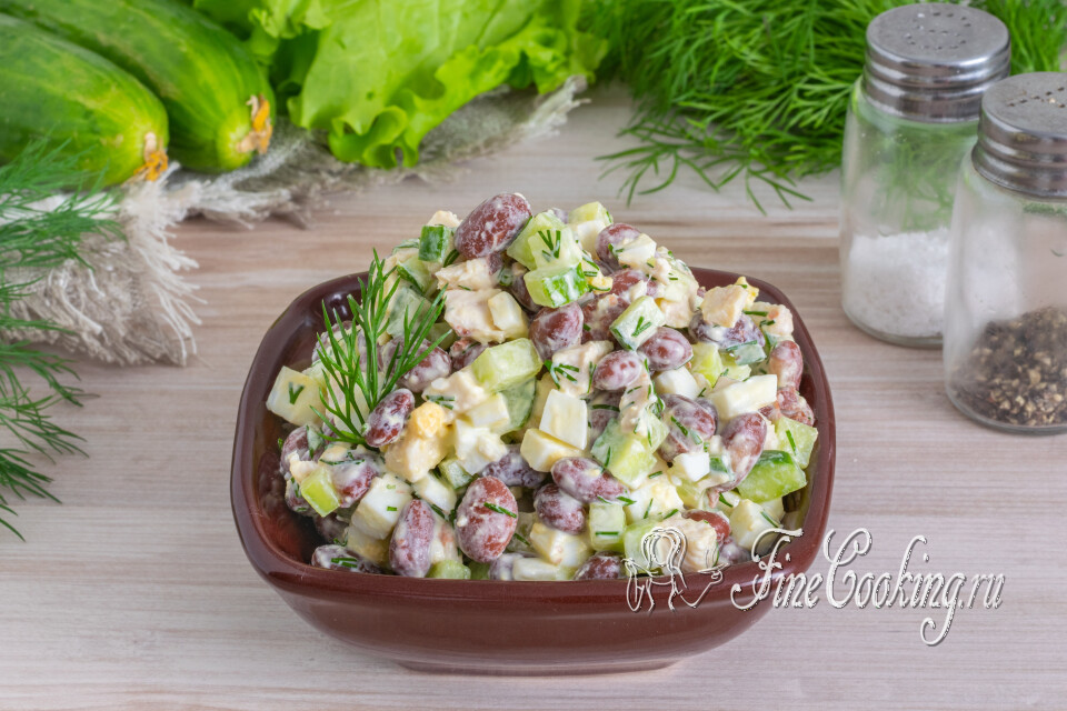 Салат с фасолью и курицей — готовое блюдо