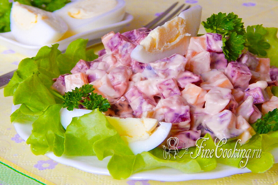 Салат со свеклой, сыром и селедкой — готовое блюдо