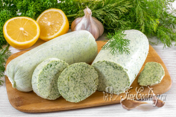 Сливочное масло с укропом и чесноком