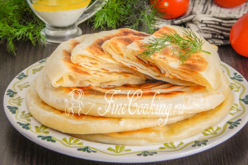 Слоеные лепешки на сковороде