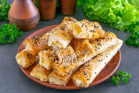 Трубочки с сыром: хрустящая корочка и тянущаяся сырная начинка