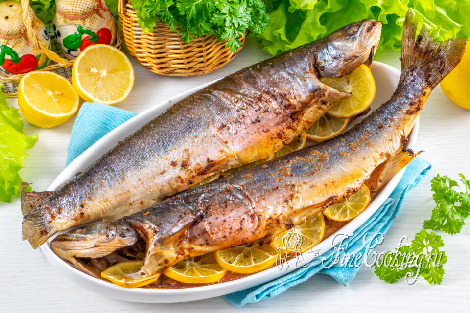 Вкусный голец, запеченный в духовке — готовое блюдо