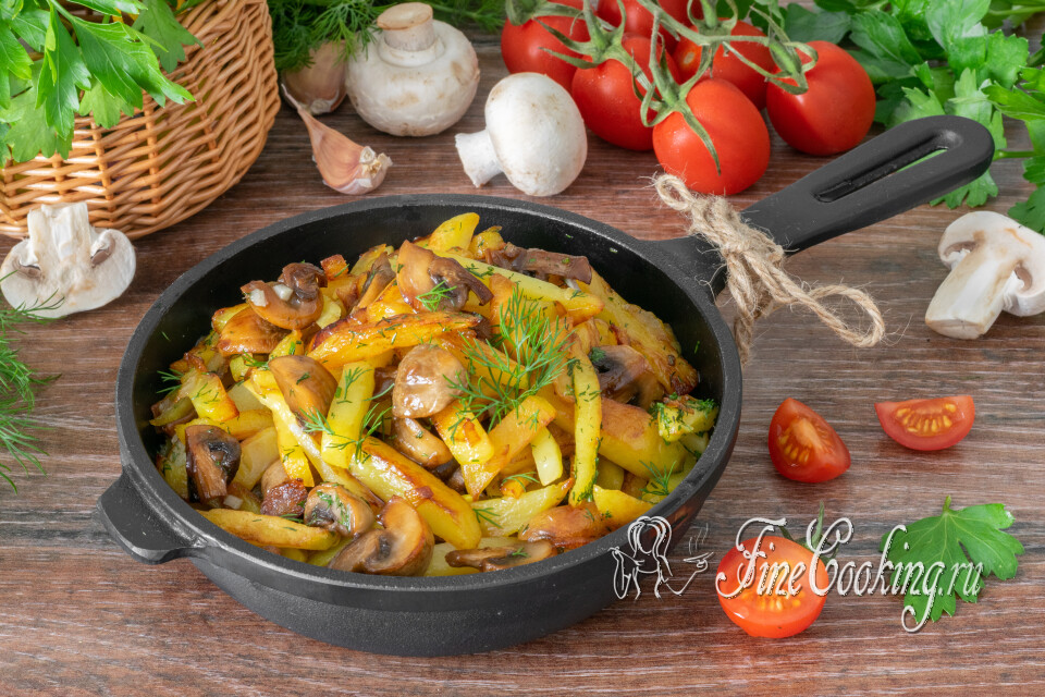 Жареная картошка с шампиньонами — готовое блюдо