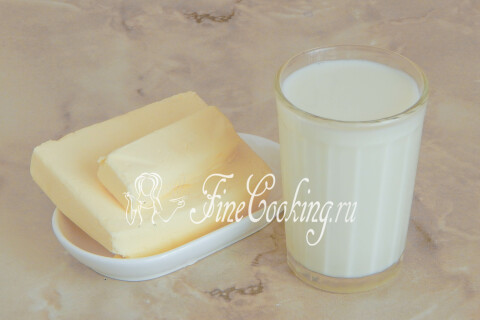Продукты для жирных сливок: сливочное масло и молоко.
